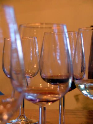 Nuove tasse in Inghilterra per fermare il vino italiano