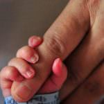 El Gobierno chino eleva a seis el número de niños muertos por la leche con melamina