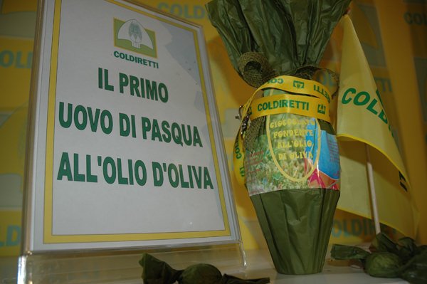 Pasqua, Coldiretti presenta il primo uovo all'olio di oliva