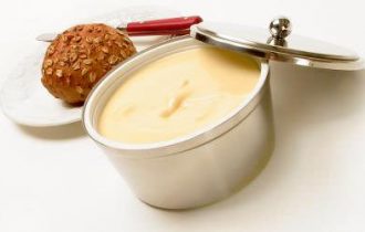 Margarine vegetali, allarme EFSA: potenzialmente cancerogene per anziani e bambini