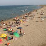 Frutta e verdura. Un pony express in spiaggia, per salute e tintarella