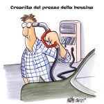 Caro benzina: Gli italiani pagano 4 euro in più ad ogni pieno