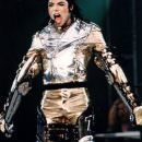 Addio al re: la morte di Michael Jackson tra sospetti, veleni ed ipotesi