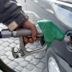 Benzina: rialzo Total, tutti restano sopra 1,4 euro-litro
