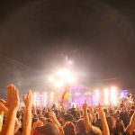 Biglietti per concerti pagati decine di euro in più per diritti di prevendita, commissioni, spese di spedizione e costi di call center