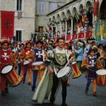 Da "Calici sotto le stelle" di Lucignano a "La cavalcata del Palio dell'Assunta" di Fermo, nelle Marche.