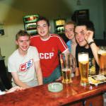 Alcol: gli adolescenti più influenzati dai coetanei che da calciatori o cantanti