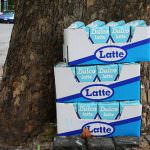 Latte scaduto e ribollito ed i numeri sul fondo: la bufala corre sul Web