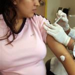 Influenza A: due donne in gravidanza su 3 rifiutano il vaccino