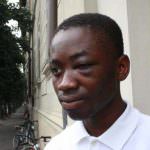 Emmanuel Bonsu, il ragazzo pestato dai vigili a Parma, viene insultato su Facebook