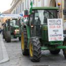 Finanziaria: Zaia prepara il piano anticrisi, gli agricoltori continuano le proteste