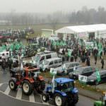 Crisi dell'agricoltura: Con 500 trattori in protesta all'idroscalo di Milano