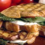 Pizze intelligenti, panini culturali e aperitivi in piazza, anche in questo modo si combatte la crisi del latte