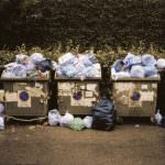 Roma: ancora spazzatura per le strade della città