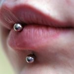 Body piercing: numerosi i rischi, necessarie le precauzioni