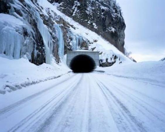 Maltempo: Autostrada Roma-L'Aquila bloccata dalla neve, ma chi ha tenuto conto dell'allerta meteo?