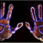 L'Elettrografia Kirlian: Fotografare la bioenergia