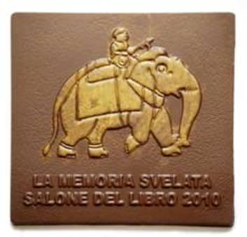 Guido Gobino ha creato una tavoletta di cioccolato dedicata al Salone del Libro di Torino