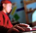 Fare le ore piccole sul Web mette a rischio il cervello