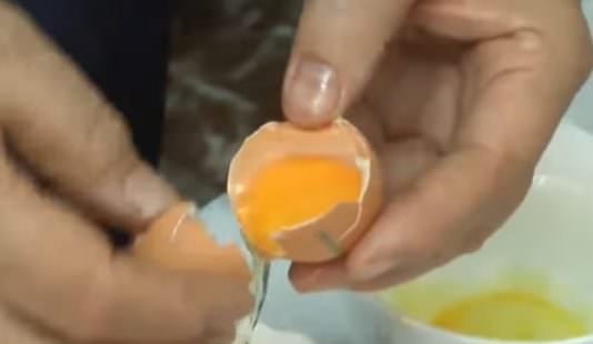 separare i tuorli dagli albumi