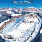 Hannes Prinoth con lo Chef Felice Lo Basso festeggiano il loro primo ristorante Gourmet della Valgardena