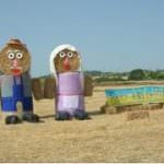 Grano e Trebbia. Due pupazzi per la Festa della Trebbiatura di Pianello Valsesina