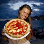 Mangiarsi la crisi. Nasce a Napoli la pizza Mozza-euro
