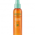 Proteggere la pelle per abbronzarsi senza rischi