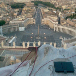 Marcello di Finizio, da quasi 24 ore sulla Cupola di San Pietro