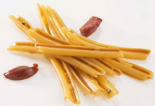 Caserecce con peperone di Anglet e baccalà