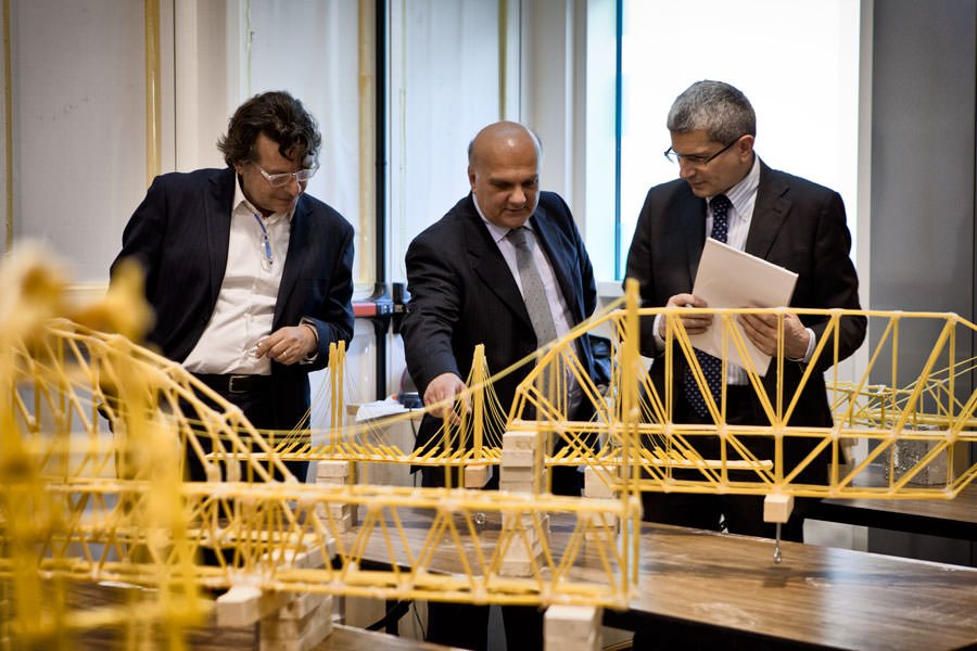 UniSalento Ingegneria: Granoro e Spaghetti Bridge competition con gli studenti
