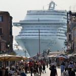 Grandi navi a Venezia: Il Tar sospende il divieto. Lo scontento di Green Italia
