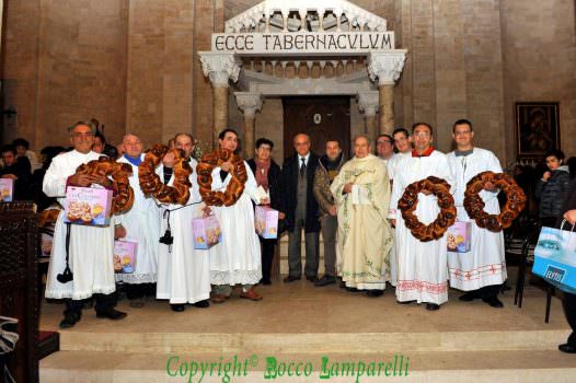 Le dodici ciambelle di pane della Cena Domini a Ruvo di Puglia