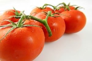 Pomodori: Droni in missione aerea per tenere sotto controllo campi e piantine