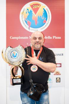 Giulio Scialpi, pugliese, è il Campione del Mondo della Pizza 2014