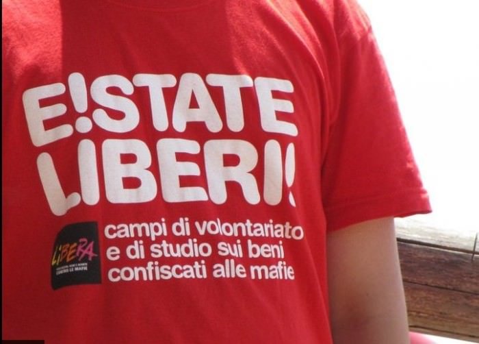 Don Luigi Ciotti alla presentazione di Estate Liberi 2104, i campi di volontariato e formazione sui beni confiscati alle mafie