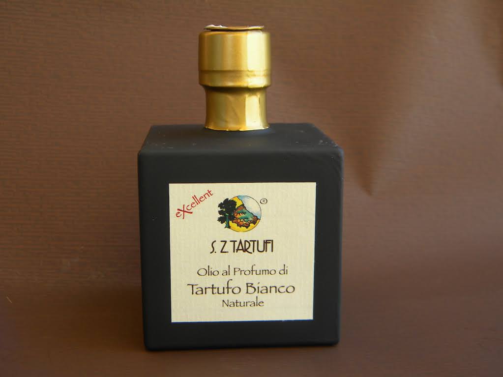 Olio al tartufo, aromatizzato con pregiati tartufi bianchi – tuber magnatum pico – Novità S.Z. Tartufi