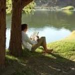 CROWDFUNDING: un prato, il sole dell'estate, l'ombra di un noce