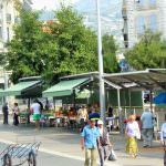 Costa Azzurra: l'Arte al Mercato della frutta di Nizza per festeggiare le sue nozze d'oro con Cuneo