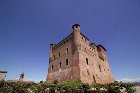 Castello di Grinzane Cavour: XV Asta Mondiale del Tartufo d’Alba… con Barolo e Barbaresco