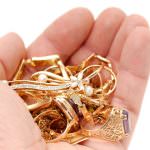 Compro Oro: una trappola  per gli onesti che si vergognano di non poter più pagare