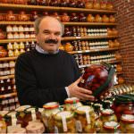 Coldiretti: più letame nei campi. Farinetti: Se manca lo trovate da Eataly