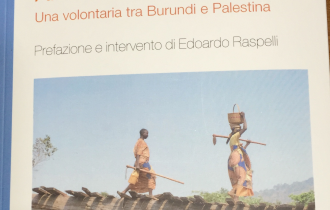 Simona Raspelli racconta la sua esperienza come volontaria tra Burundi e Palestina in un libro