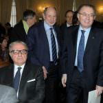 Scacco matto all'economia italiana per mettere in ginocchio il nostro Paese