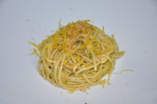 spaghettoni di Gragnano alla colatura di alici di Cetara