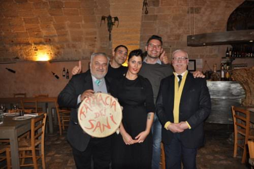 Farmacia dei sani - Ruffano (LE) - Roberto, Valentina e Fabio tra Giuseppe danielli e Tommaso Chiarella