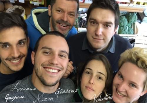 I sei del team di FruttaWeb: Marco Biasin, Giacomo Zambelli, Gaspare Mazarese, Laura Zucchini, Luciano Biasin, Valentina Villani