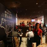 Nuovo ristorante Roadhouse nel più grande shopping mall d’Italia, "Il Centro"
