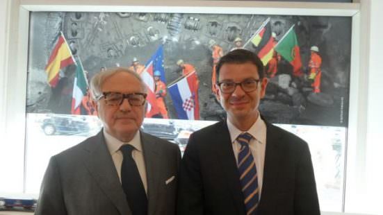 Colombo clerici con il Console Felix Baumann