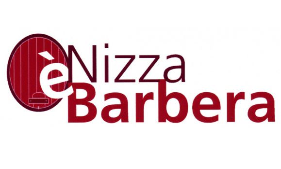 Nizza Monferrato è La Barbera o Il Barbera? Tre giorni di festa e di bevute